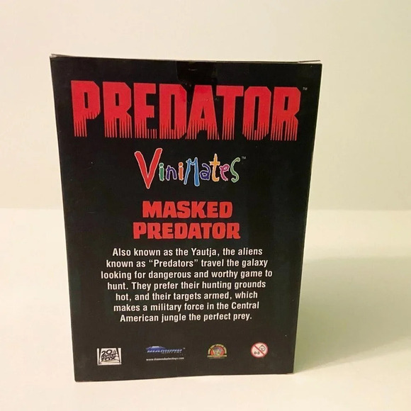 2016 Masked Predator  Vinyl Figure Vinimates Diamond Select Toys - Picture 5 of 12